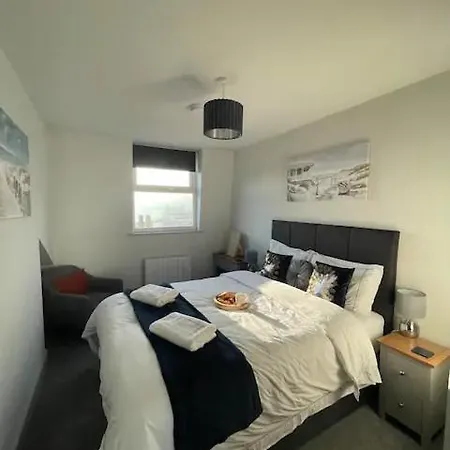 Spectacular 2 Bedroom Balcony Sea View Flat * Scarborough