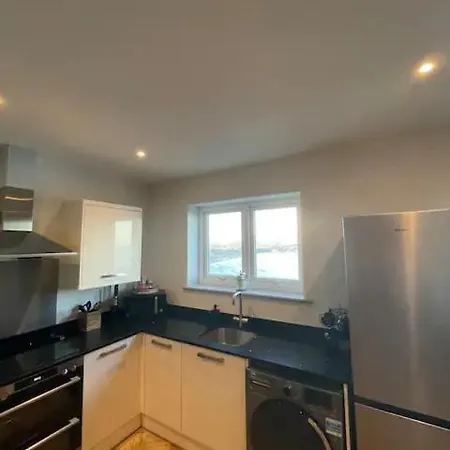 Apartment Spectacular 2 Bedroom Balcony Sea View Flat