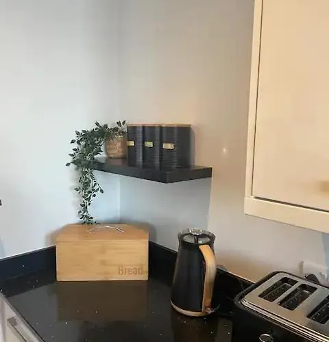 Spectacular 2 Bedroom Balcony Sea View Flat Scarborough