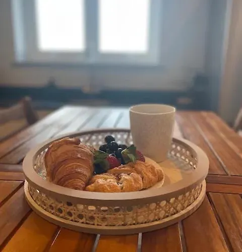 Spectacular 2 Bedroom Balcony Sea View Flat *