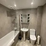 Spectacular 2 Bedroom Balcony Sea View Flat Scarborough