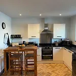 Spectacular 2 Bedroom Balcony Sea View Flat * Scarborough